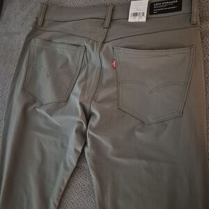 Levi's Men Slim Straight Stretchy Pants